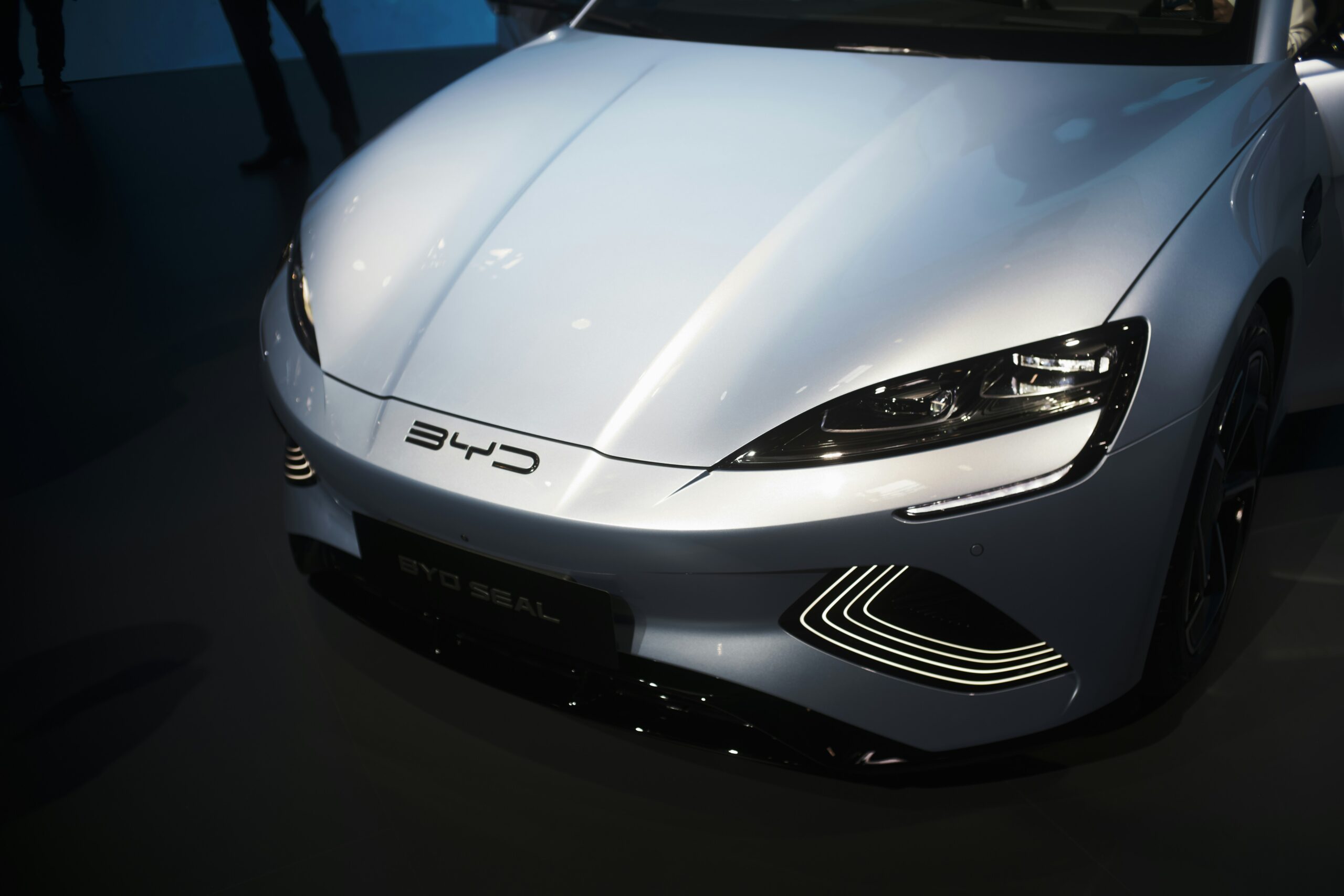 【2026年最新】中国の電気自動車（EV）が注目される理由は？日本で買える車種や注意点を解説